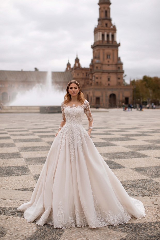 Эксклюзивные свадебные платья в Москве купить в салоне Николь